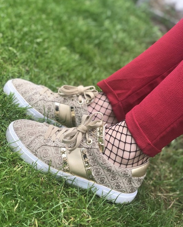 Socksandfeet: