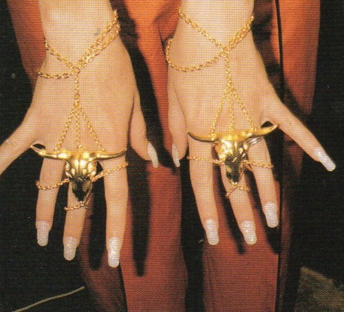 theoriginalslurmsmckenzie: McQueen for Givenchy S/S 1998 Pret-a-Porter collection