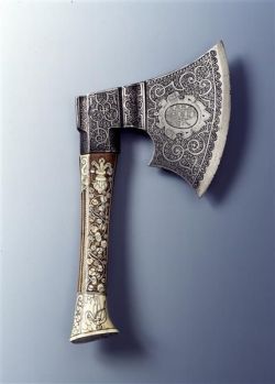 treasures-and-beauty:  Iron hand axe with bone inlays, German, 1570-1580                   