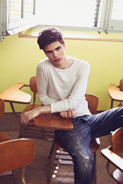 mr-marcelo-daniel:  New Generation at Elite Models Barcelona by Estevez and Belloso   New Generation of Elite Models Barcelonaphotographed by Estevez and Belloso posing for a splendid back to school session. Elite’s promising faces starring in