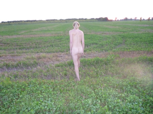 dudenopants: Kris wandering