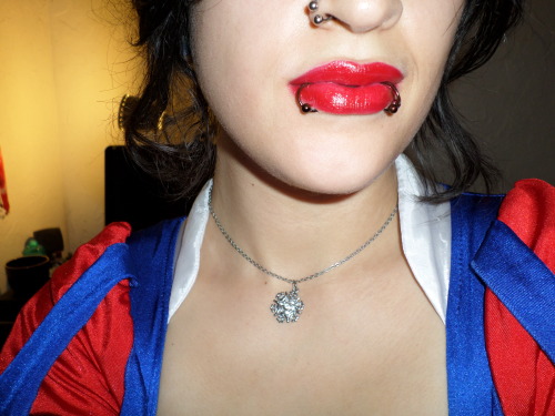 notmysecret:  “Skin white as snow, lips red as blood, and hair black as ebony.”