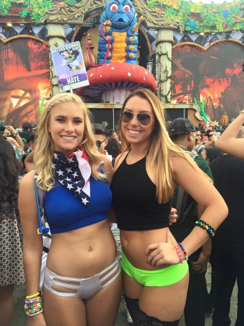 festivalgirls:  Nips https://goo.gl/hB2L6a adult photos