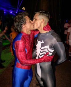 tcufrogsno1:  Super Gay Super Heroes http://tcufrogsno1.tumblr.com/ 