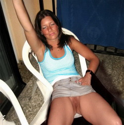 twistedmister74:  Damn she looks wasted!