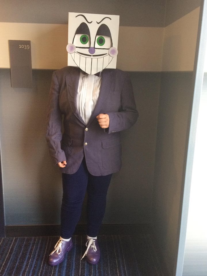 hello, this is my Mr. King Dice Cosplay: : r/Cuphead