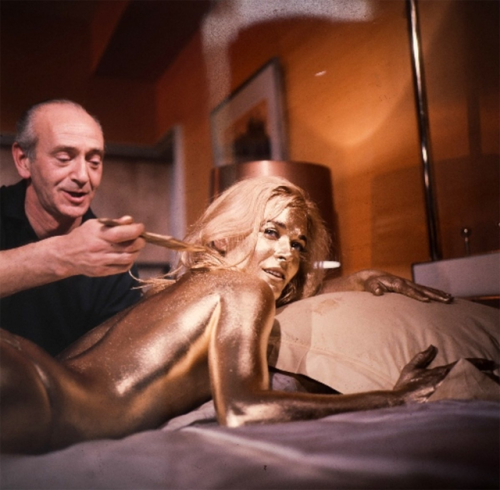historium: Gold paint painted on Shirley Eaton for the movie Goldfinger, 1964