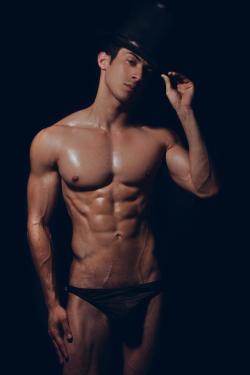 hunkopedia:  Follow Hunk’o’pedia for more hot guys! Follow my new personal blog: The Mask &amp; The Mirror!