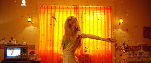 HYUNA (현아) – LIP &amp; HIP (2017)