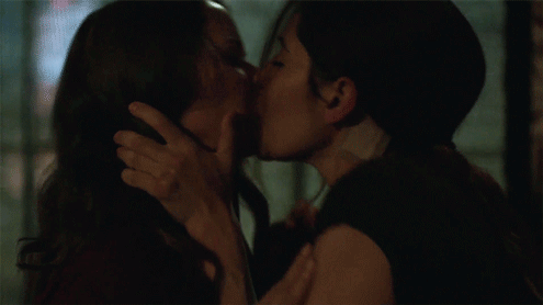 pingvinsstuff:  first kiss/ last kissand every time is like fighting