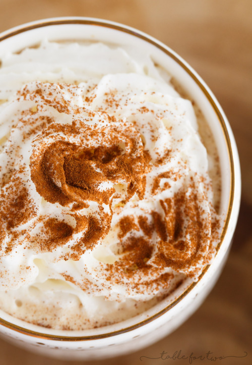 Sex ransnacked:  spicy gingerbread lattes | table pictures