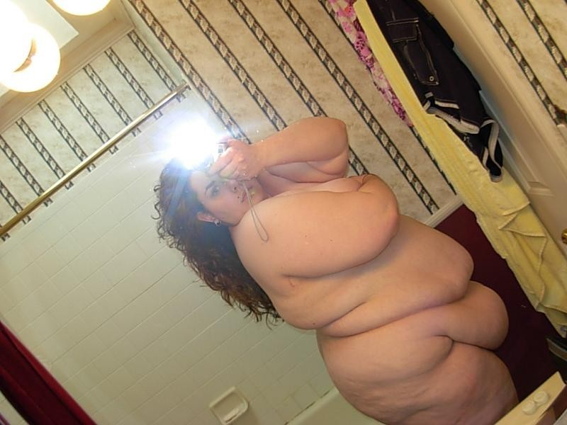 bbwselfies:  where to lay my wayward head 