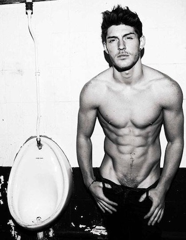 male-celebs-naked:  Ken Bek 3See more here