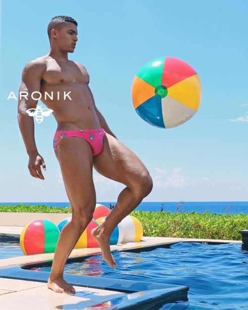 aronikswim:  2018 #Ensign Collection! Pre-order yours today! Aronikswim.com
