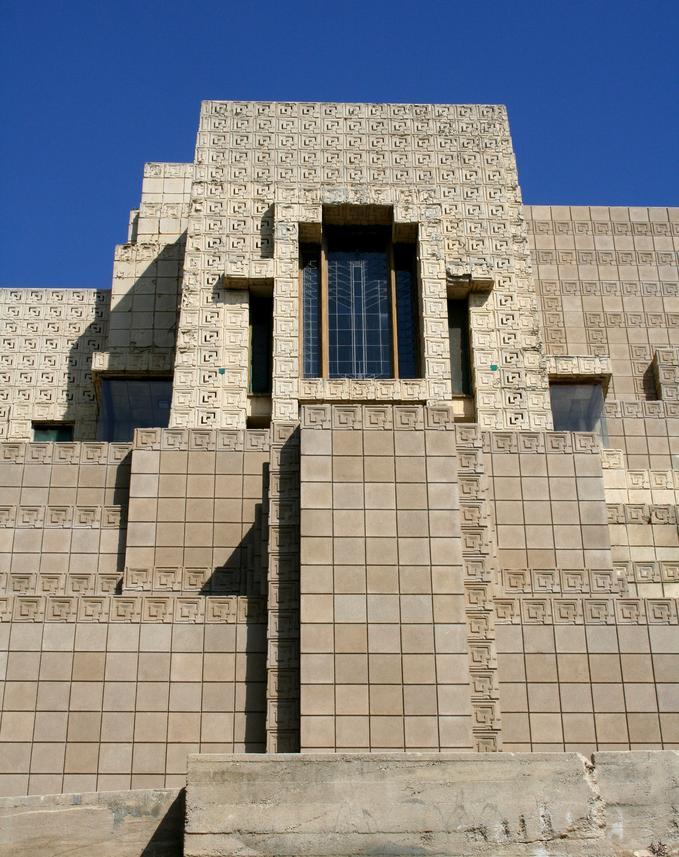 ohthethingsillsee:  Ennis House (Los Angeles, California) 