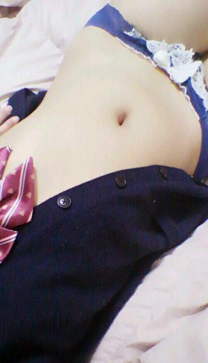 offo:  美少女っぽい大学１年がTwitterにブラ外したおっぱいの乳首チラリ微エロ写メうｐ - みんくちゃんねる