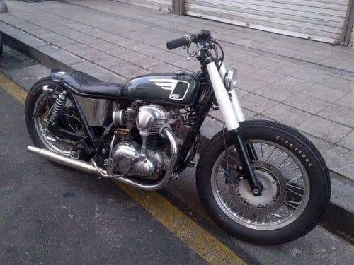 #kawasaki #w650 #brat#Bobber #chopper #JapChop #JapStyle https://www.instagram.com/p/CL1MMDMh4QA/?ig