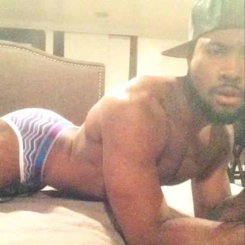 fcsdtrmntn:  Super Hot Porn Star Noah Donovan…follow him @no_donovan and he got the fire vine vids….one of my new favorites…