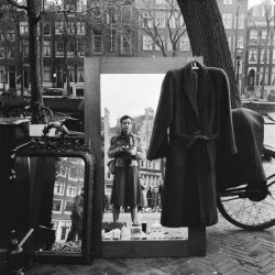 blueblackdream:  Eva Besnyö, Self portrait, Amsterdam 1952  