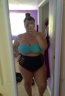 curvingchloe:  just a little fatkini pic