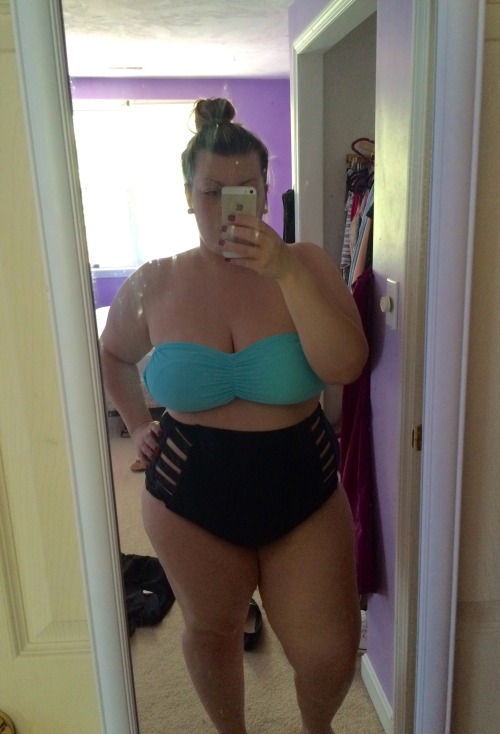 curvingchloe:  just a little fatkini pic from this summer to remind me of warmer days ☀️