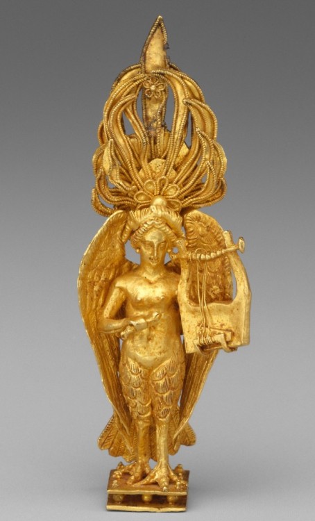 Gold earring with a siren playing the kithara Greek, Classical Period, mid-4th century B.C.Metropoli