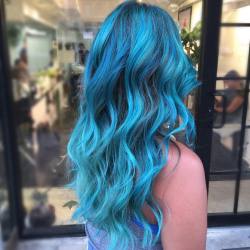 hairstylesbeauty:  🐬Beautiful Mermaid🐬