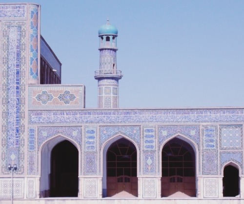 ghasedakk: The Masjid-i Jami of Herat, the city’s first congregational mosque, was built on t