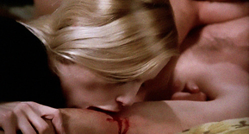 uspiria:Vampyres (1974) dir. José Ramón Larraz