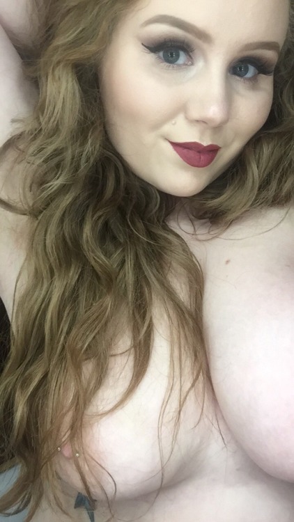 chubby-bunnies:  Big n Beautiful