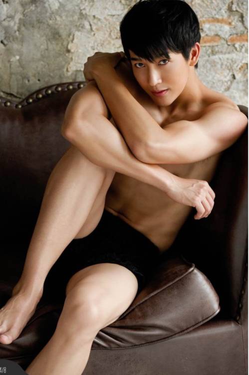 hunkxtwink:  Push Puttichai for Attitude Magazine Thailand   Hunkxtwink - More in my archive   