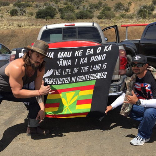 vaguepassion:Hawaiʻi native and Hollywood actor Jason Momoa joined the “Protect Mauna Kea” movement 