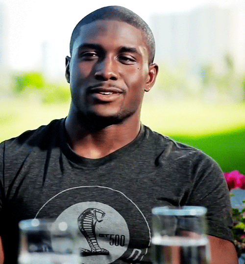insidejamarifox:Reggie Bush Is Officially Off The MarketX READ AND SEE MORE HERE