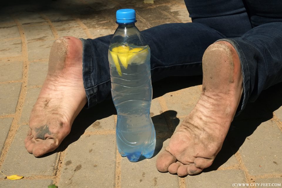 Female Dirty Feet & Soles