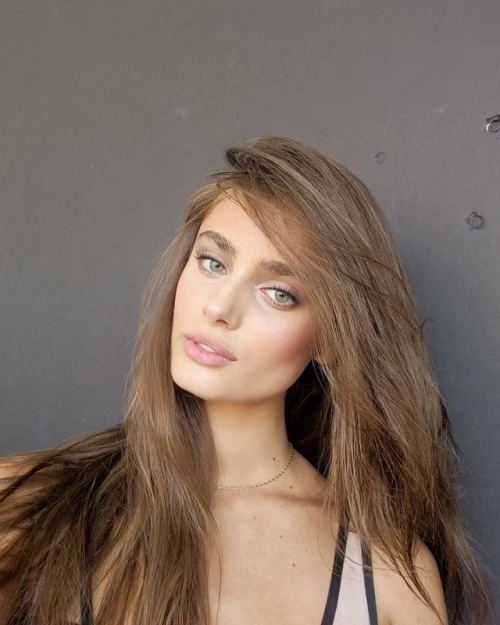 angels-of-victoria-secret:Taylor Hill