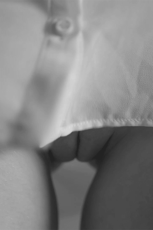 gourmandist:  for once: just no panties…   just: great.