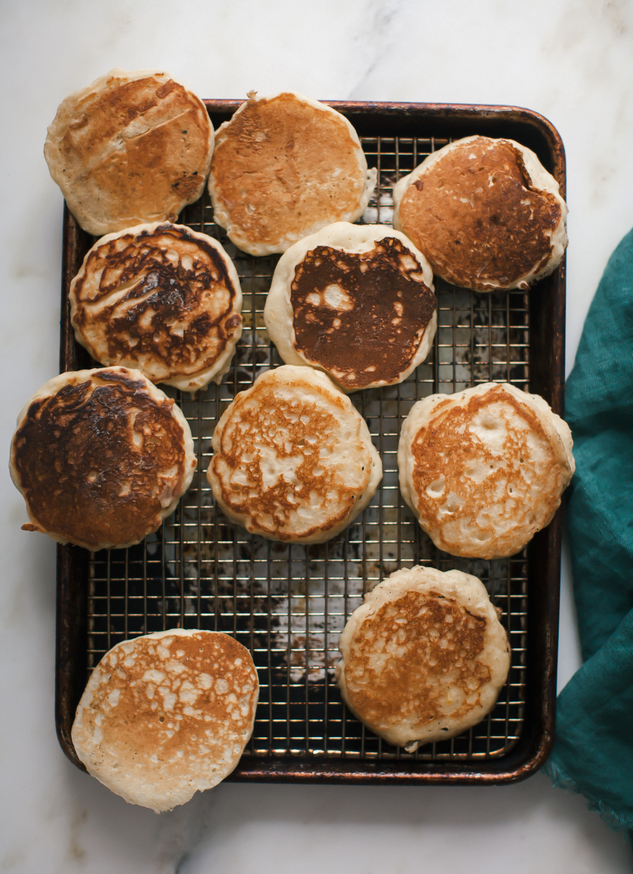 sweetoothgirl:    FLUFFY RICOTTA LEMON-Y PANCAKES  