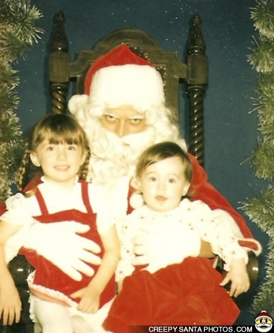 horroroftruant:  These CreepySanta Photos Are Ho-Ho-Horrifying  Nearly everyone has