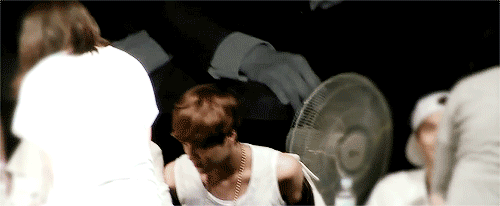 kxixrrhea:  i have never in my life seen kai struggle to take an article of clothing