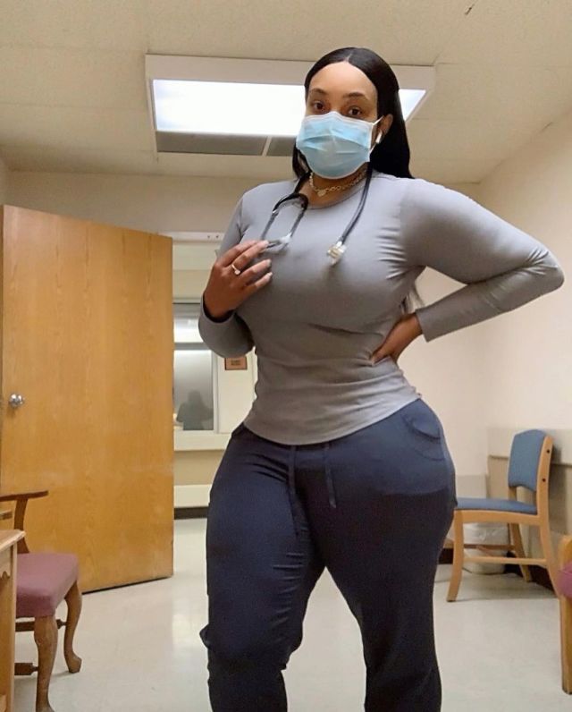 xxxbeautiful-black-everythingxxx:Whoa nurse #blackwoman #sistas #blackwomen #thick #thicker 