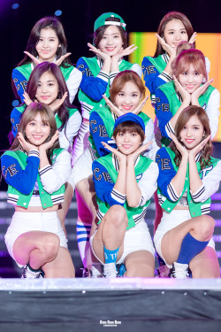 team-twice:   © RING RING RING | do not