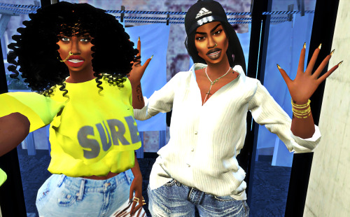 vallysdesignsims4:  Chanita &amp; Jhelisa. ‘’When You Be Vibin w/ Yo Bestie :)&rsquo