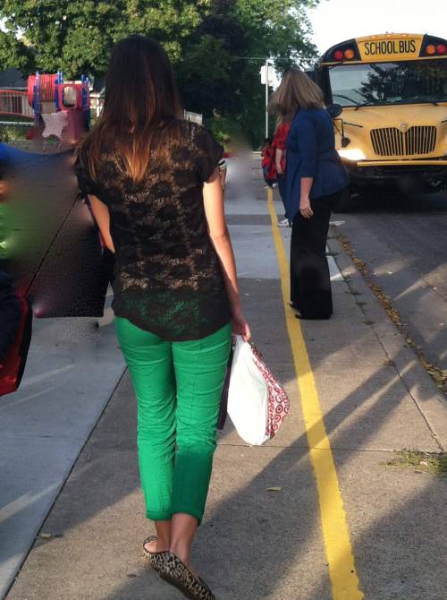 eageral:http://candidca.com/threads/super-cute-young-school-teacher-in-green-pants-and-lace-shirt.18