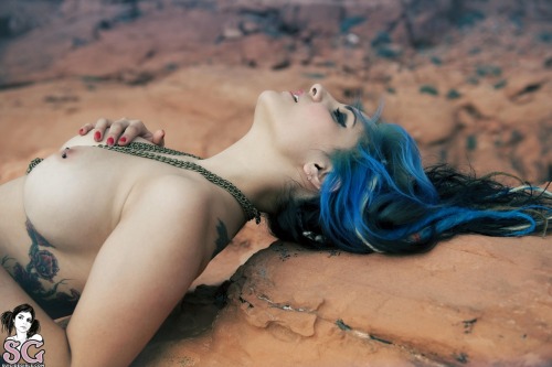 beautifulgirlsmakemesuicidal:  Euphemia Suicide 