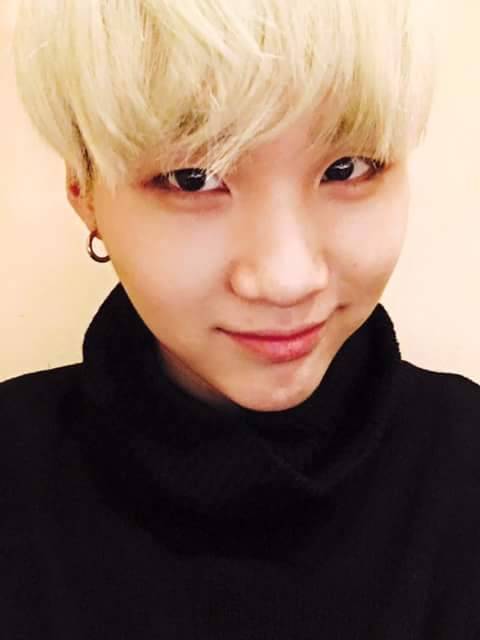 BTS UPDATE 2016015
SUGA LIKE A WINE 😍