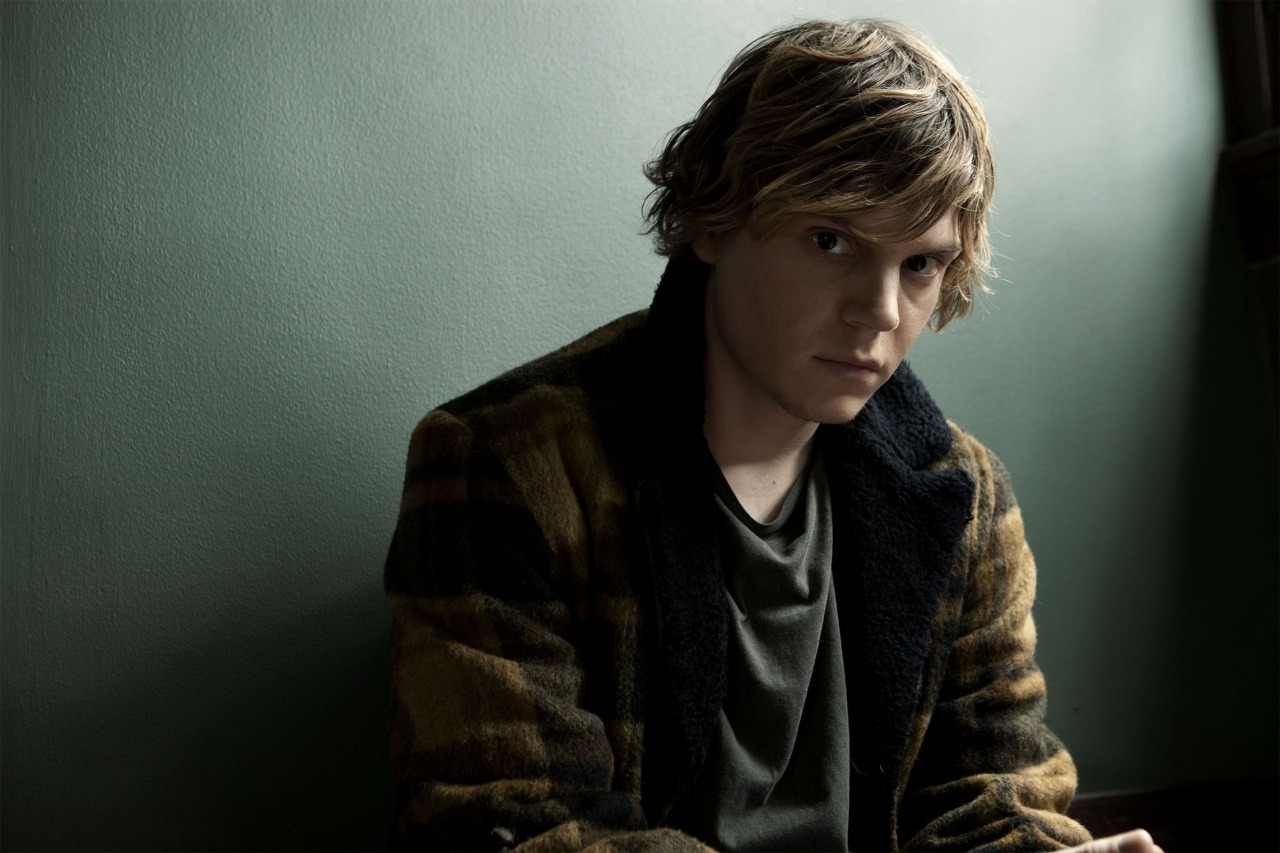 ahsgifs:  WEEK 01 - FAVORITE OVERALL CHARACTER  TATE LANGDON wins by a landslide