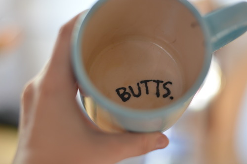 shortwbu:  isnt my mug rly cute? 