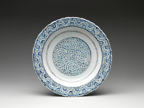 met-islamic-art: Plate, Islamic ArtHarris Brisbane Dick Fund, 1966 Metropolitan Museum of Art, New Y