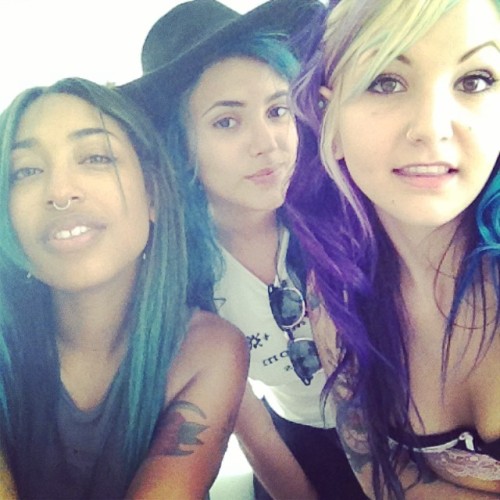 ph4ntasmag0ria:  @mendaciasuicide @millouxsuicide I don’t ever want to be apart from these amazing, flawless woman. #suicidegirlsportugal #suicidegirls #mendaciasuicide #millouxsuicide #circasuicide #sgstoners #sgsisters 