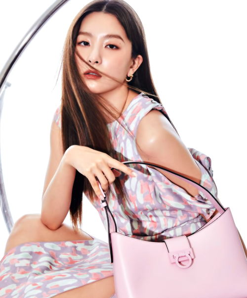 theseulgis: SEULGI + Ferragamo for Marie Claire Korea October 2021 issue.